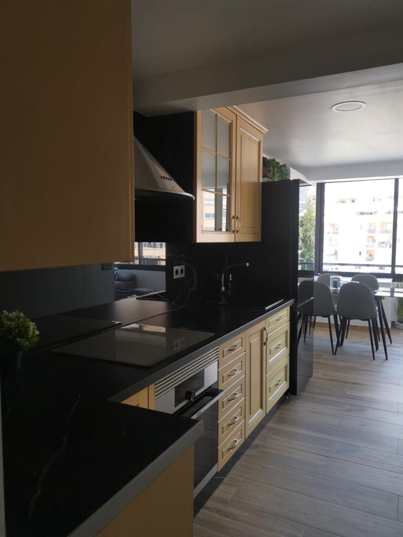 Blue Ocean Apartments ベナルマデナ エクステリア 写真